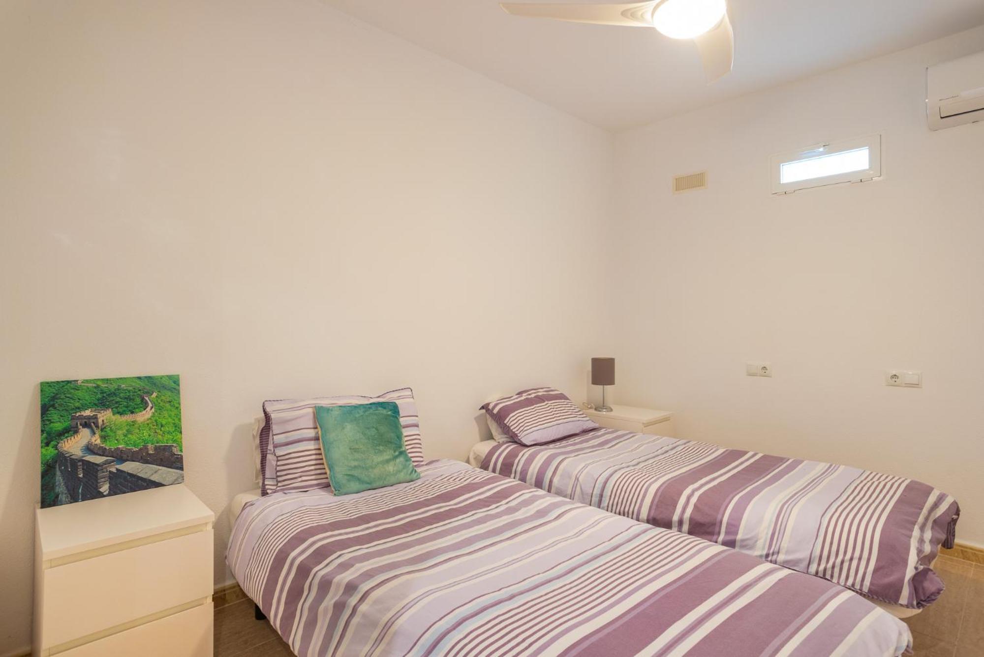 Сasa de vacaciones 4 Bed Private Heated Pool New Sierra Golf