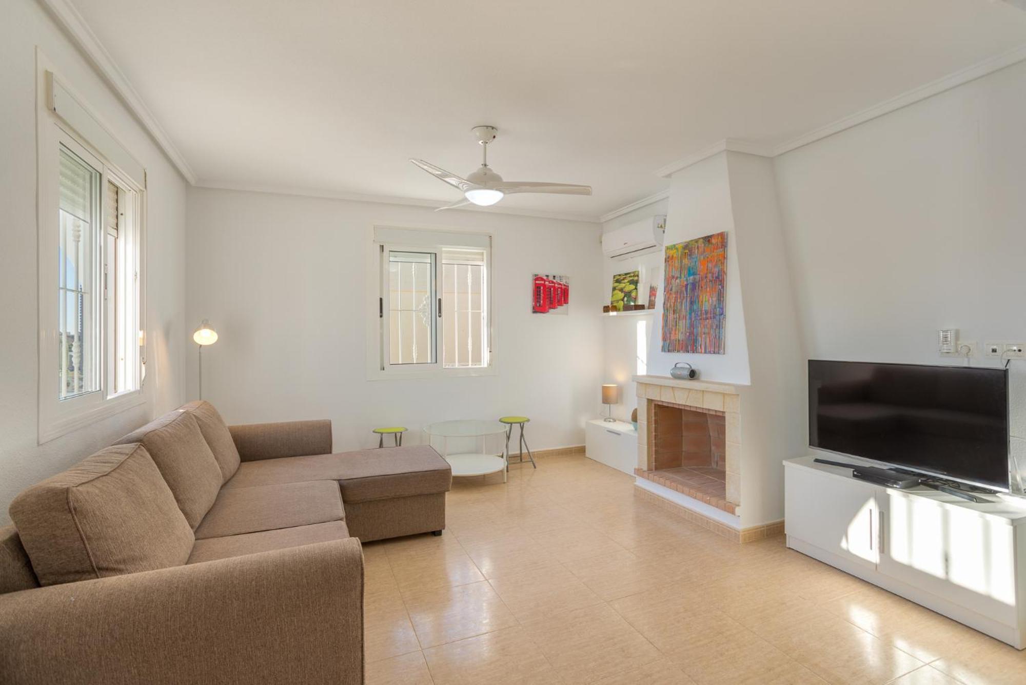 Сasa de vacaciones 4 Bed Private Heated Pool New Sierra Golf Murcia