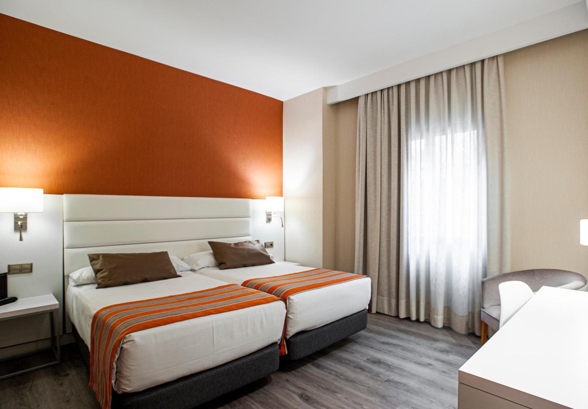 Hotel Catalonia Conde De Floridablanca 4*