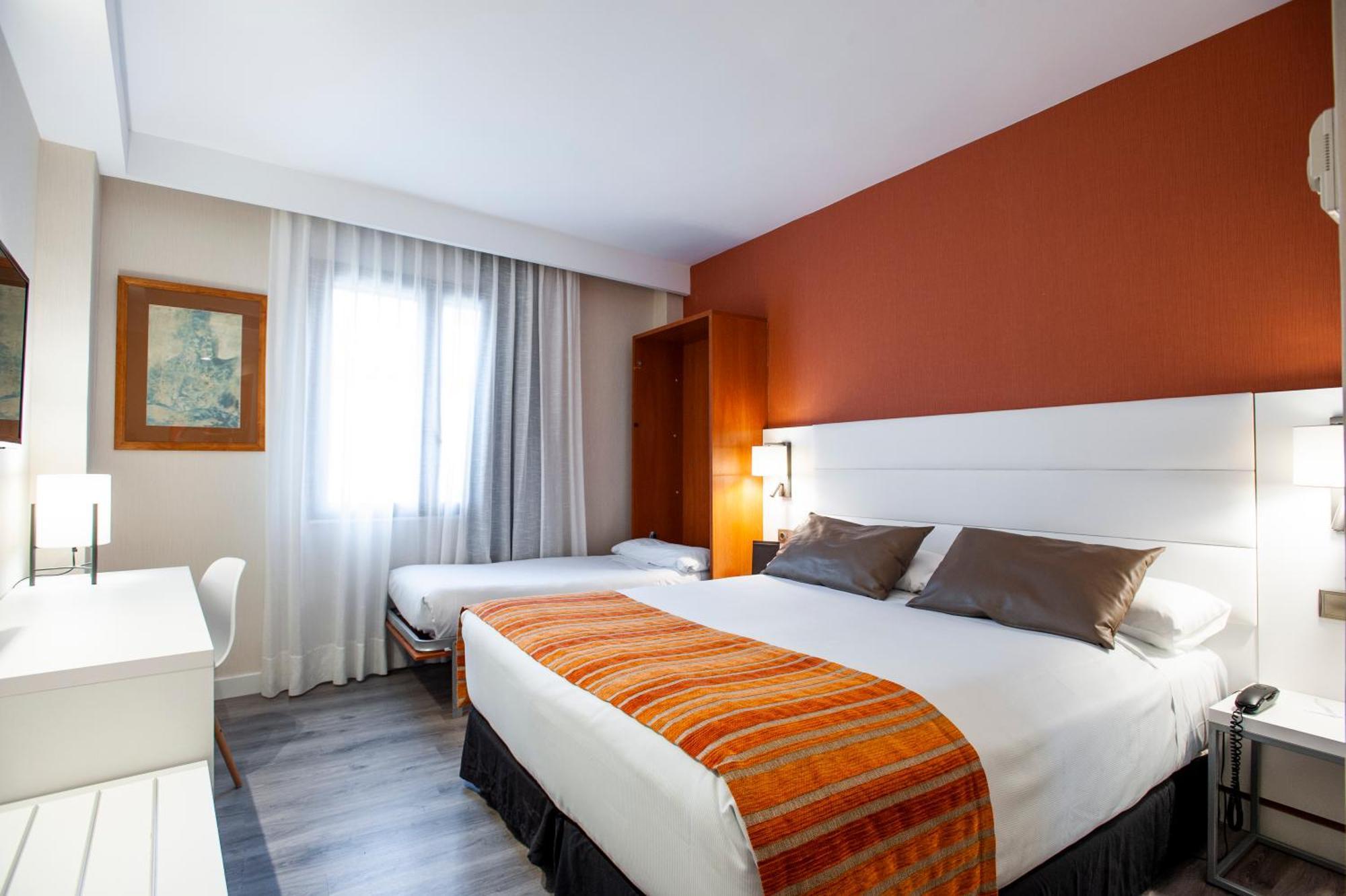 Catalonia Conde De Floridablanca Hotel 4*
