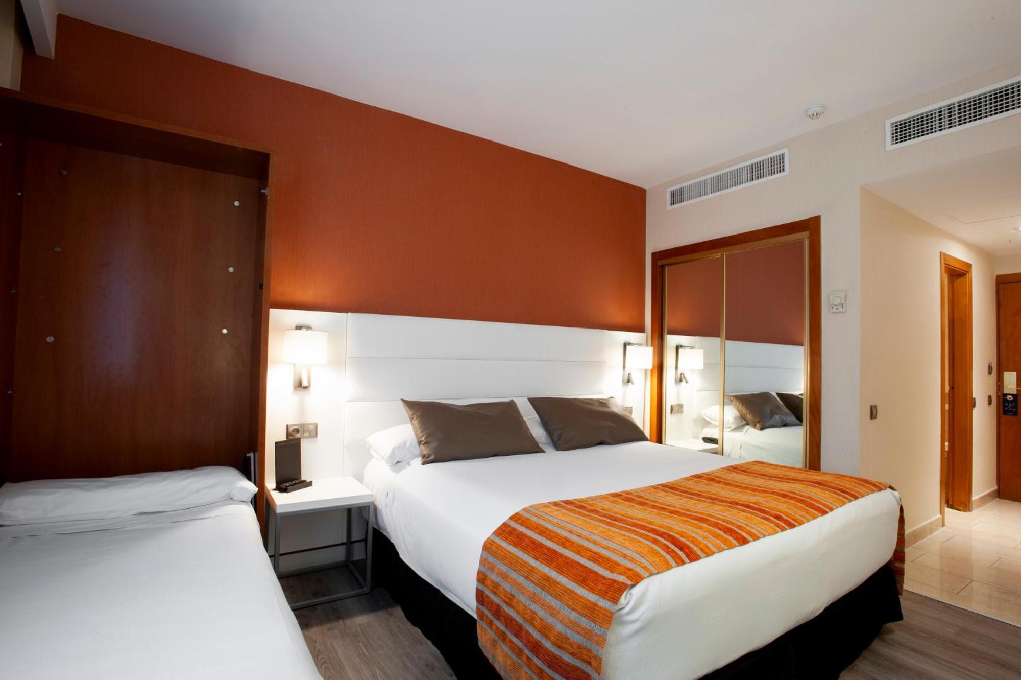 Catalonia Conde De Floridablanca Hotel 4*
