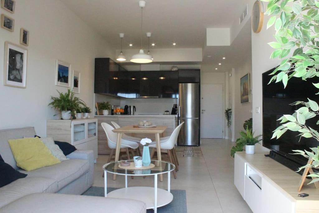 Apartamento Met Verwarmd Privezwembad