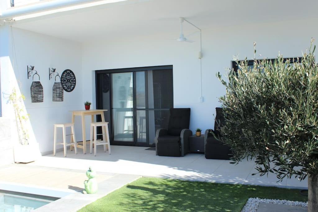 Apartamento Met Verwarmd Privezwembad *