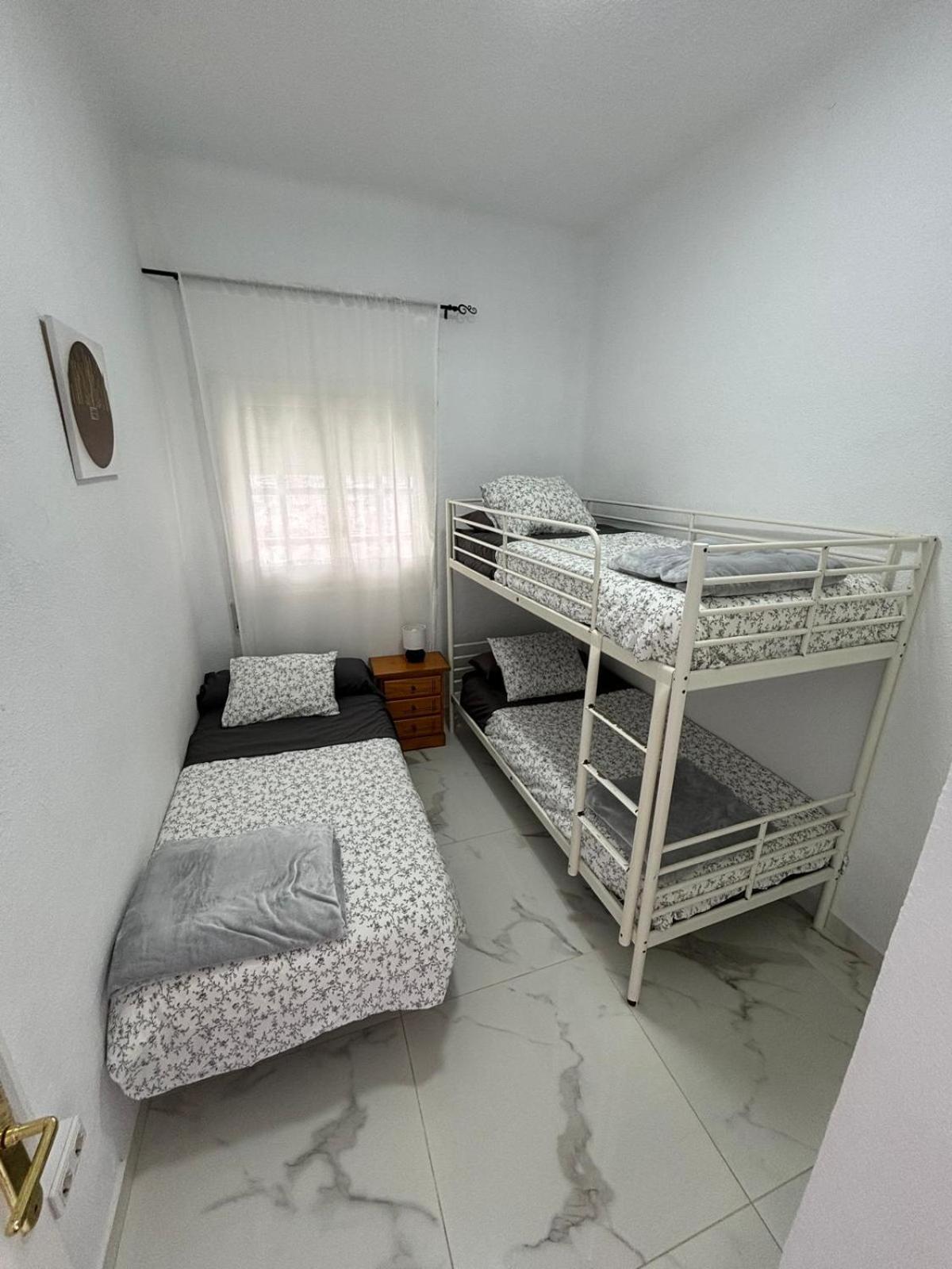 A 5 Metros Del Mar.wifi Gratis Apartamento