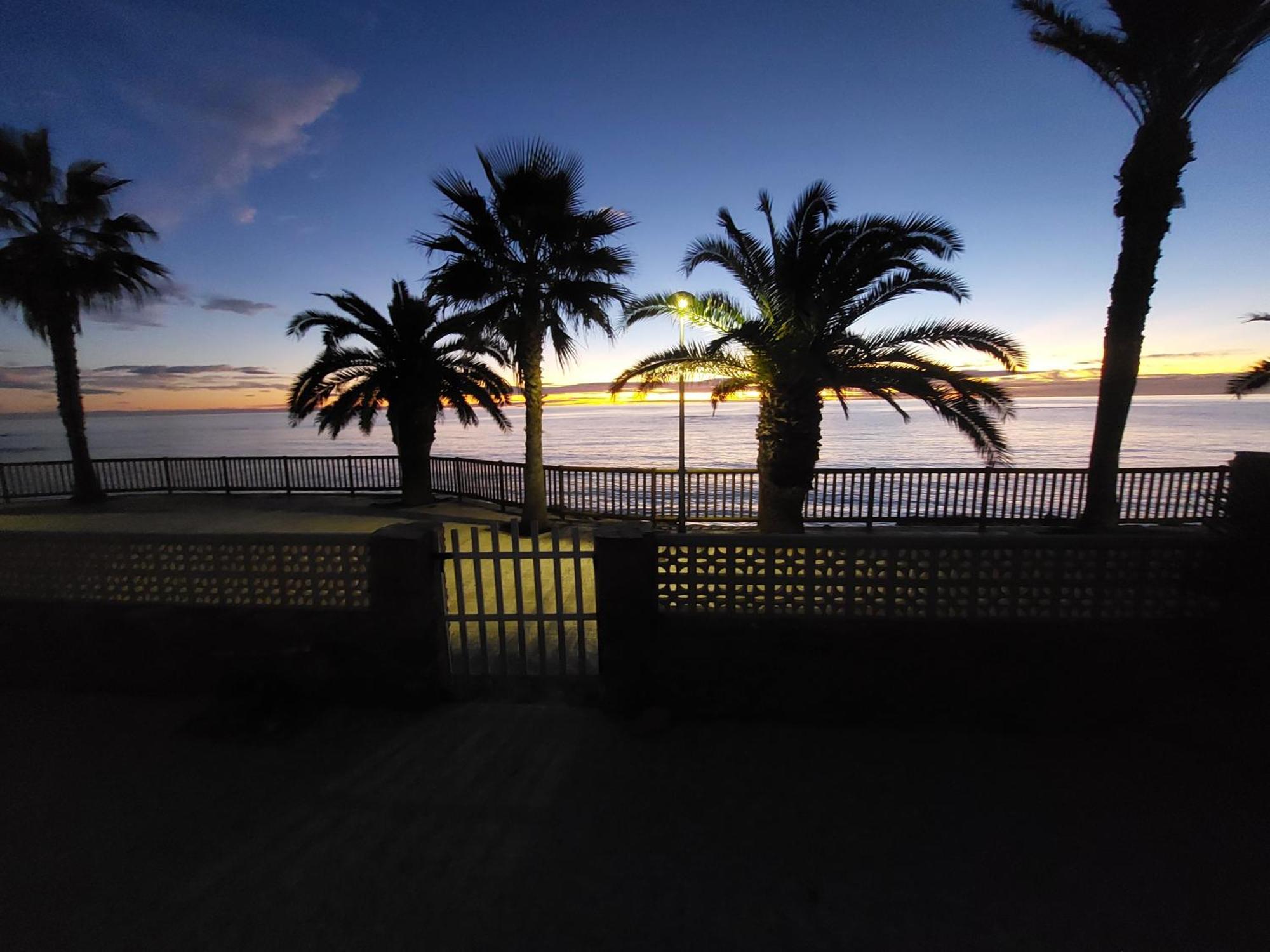 A 5 Metros Del Mar.wifi Gratis Apartamento *