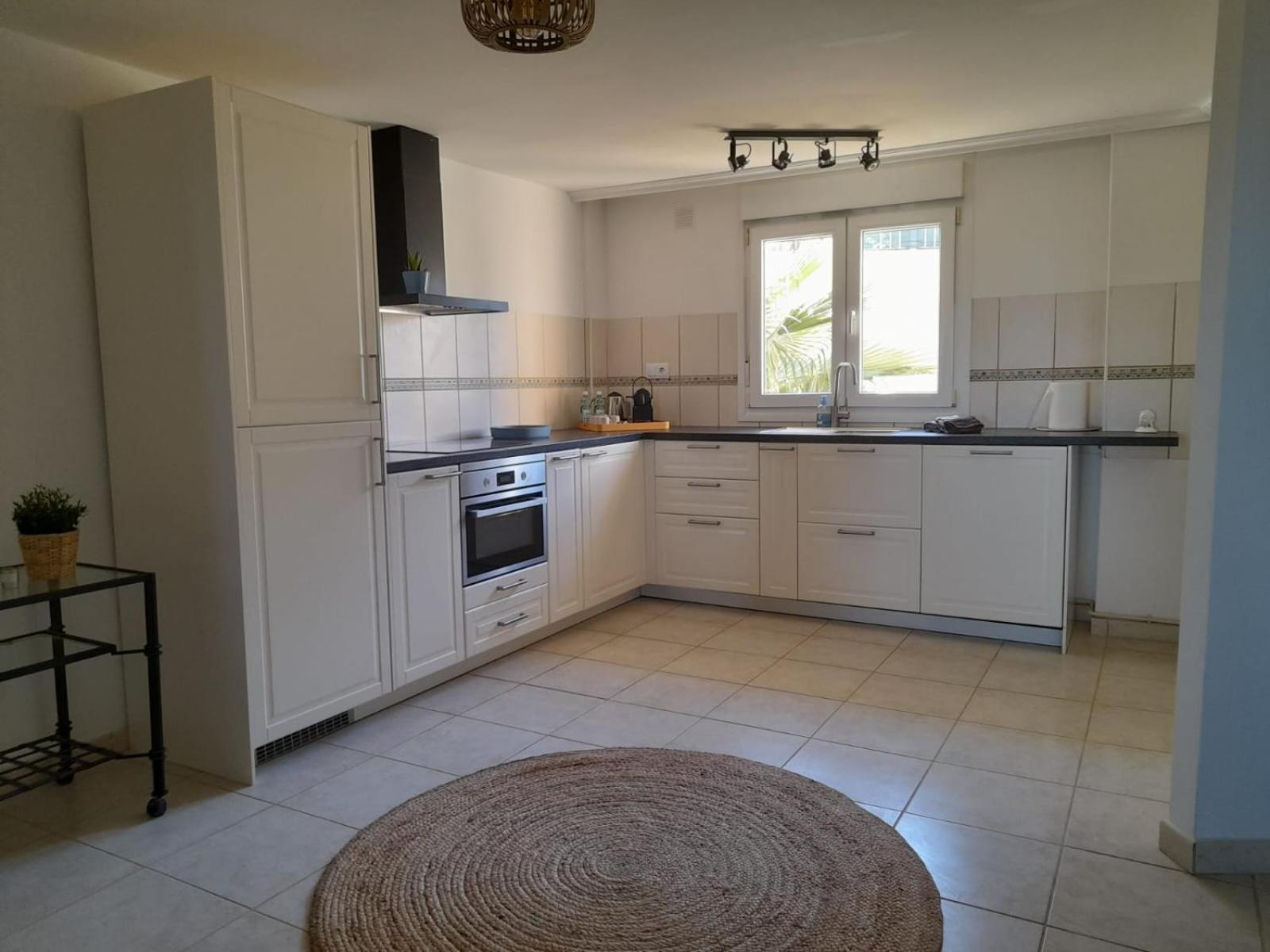 Beautiful Enjoy, With A Shared Pool Apartamento