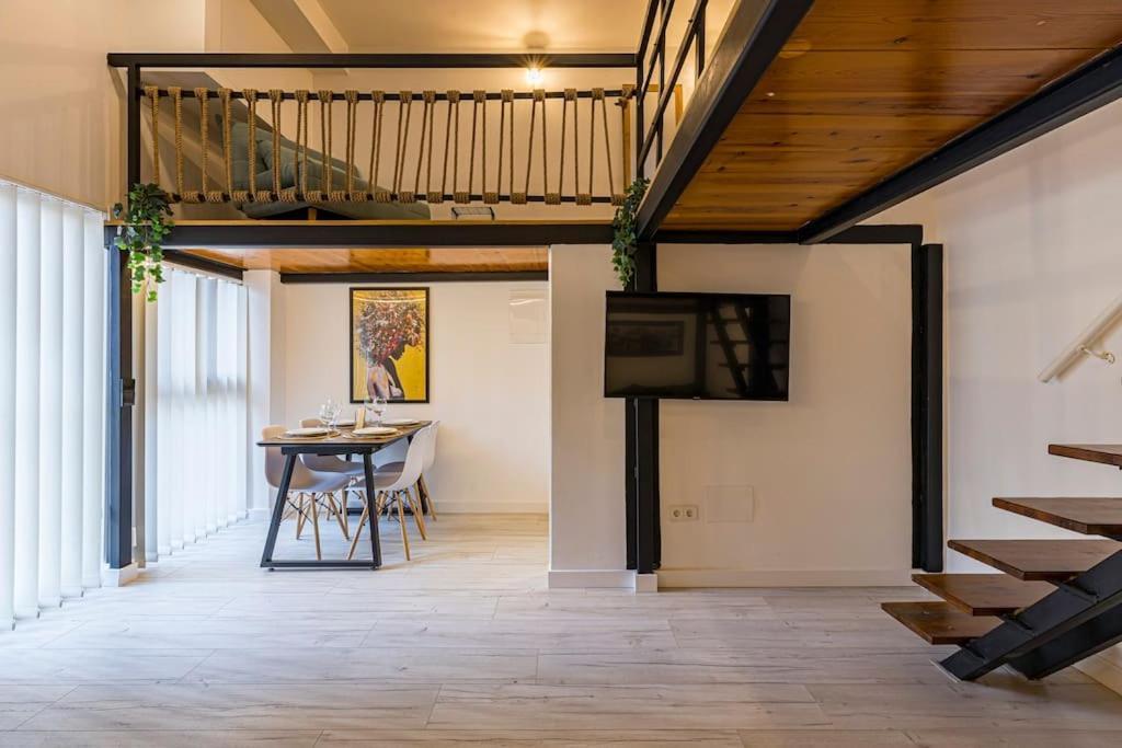 Loft Loustau 8 *