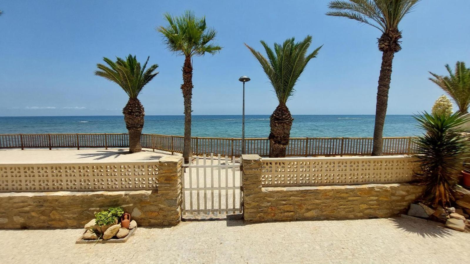 Apartamento A 5 Metros Del Mar.wifi Gratis Murcia