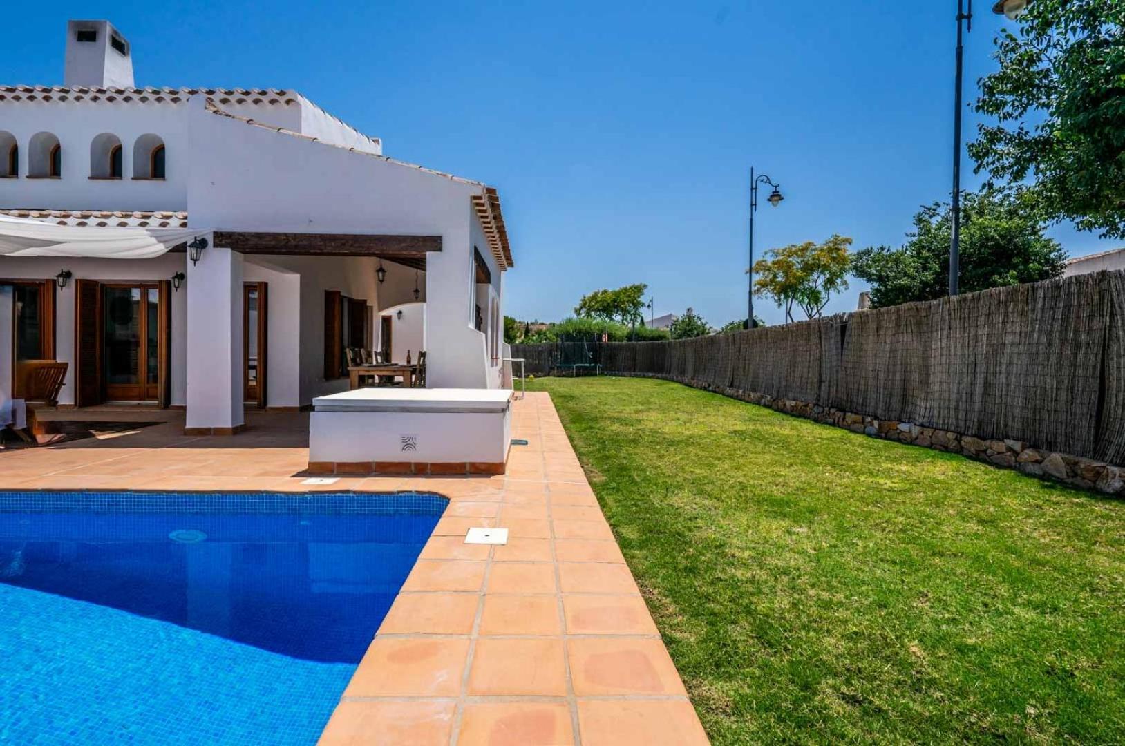 El Valle Golf - 3 Bedroom With Private Swimming Pool And Large Garden