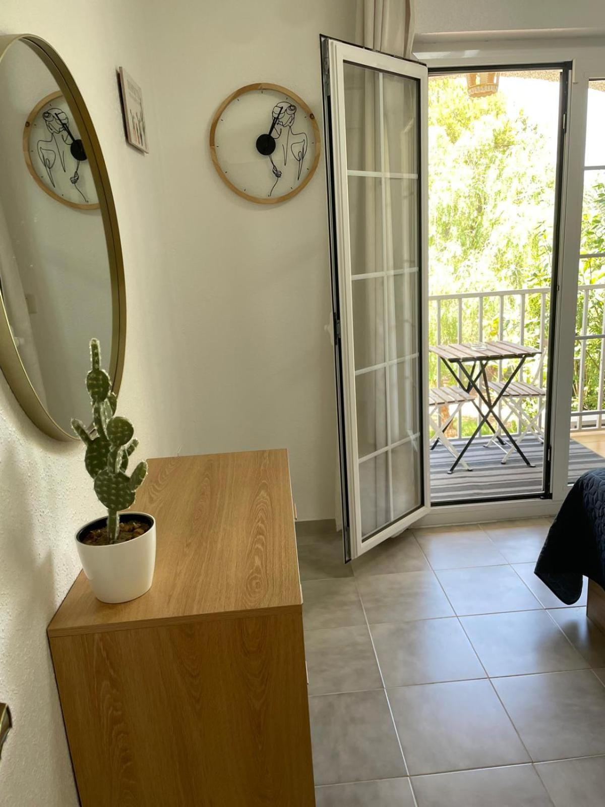 Mare - 2 Beds With Balcony, Patio And Pool And Direct Park Access Сasa de vacaciones *