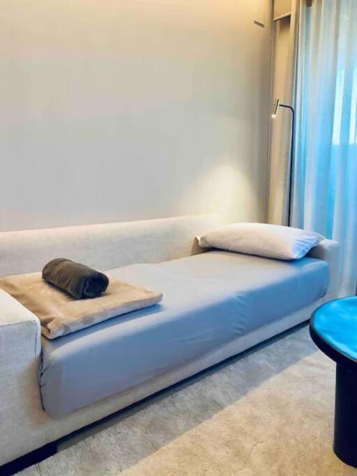 Apartamento Y Piscina Junto A La