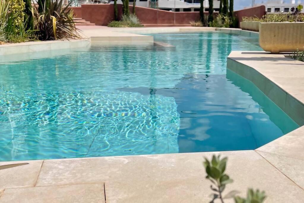 Piscina Chic Con Gran Terraza *