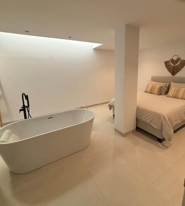 Lagoon - Santa Rosalia & Life Villa *