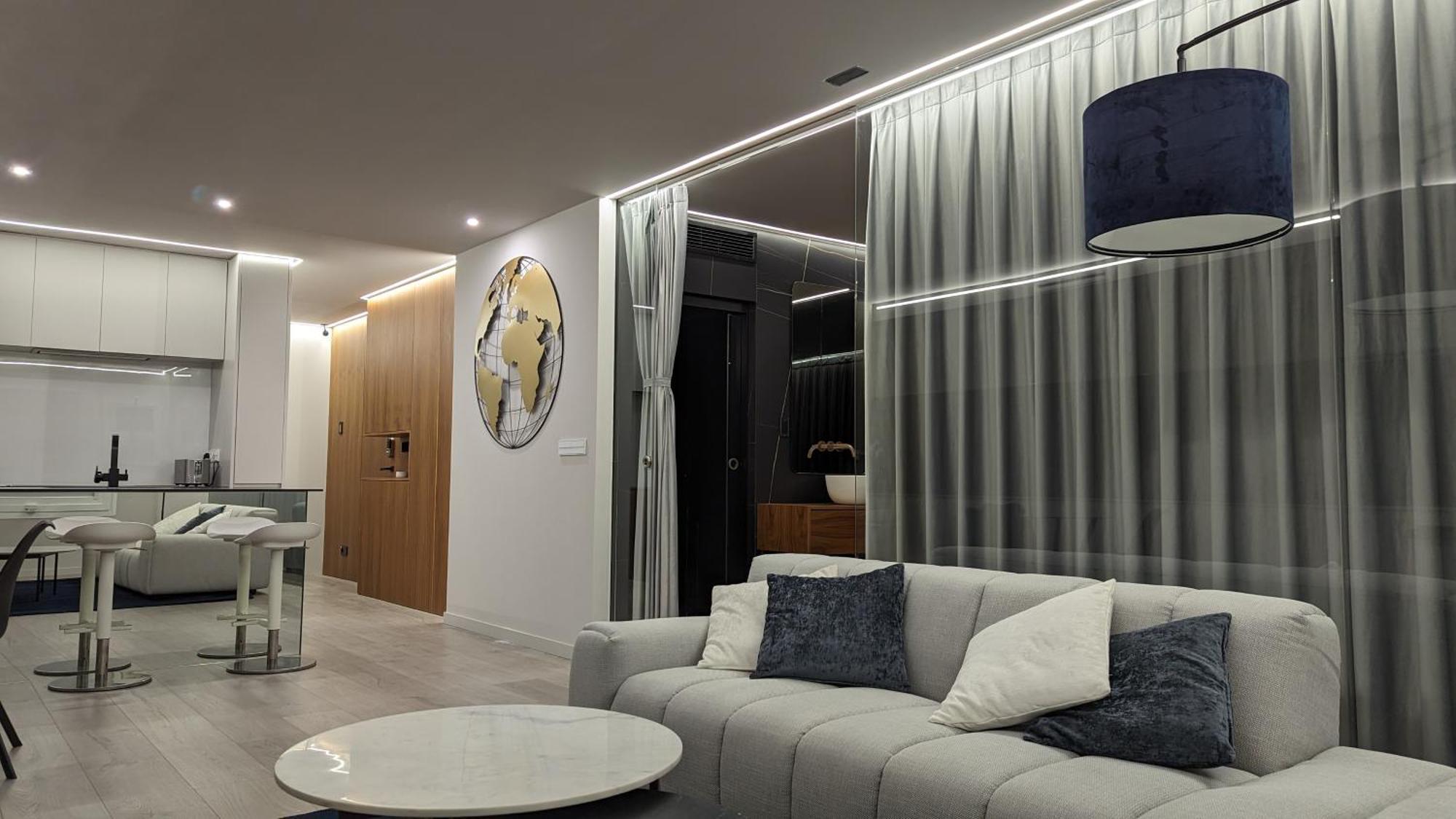 Luxury Plaza De Flores *