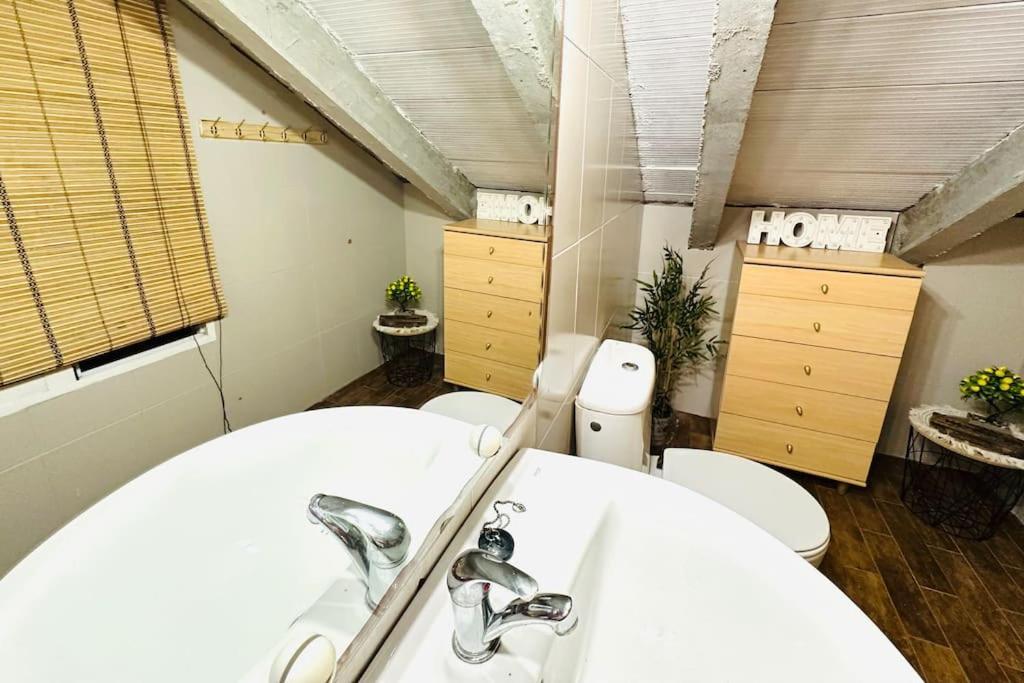 Holiday home A 4km De Con Piscina Y Caliente