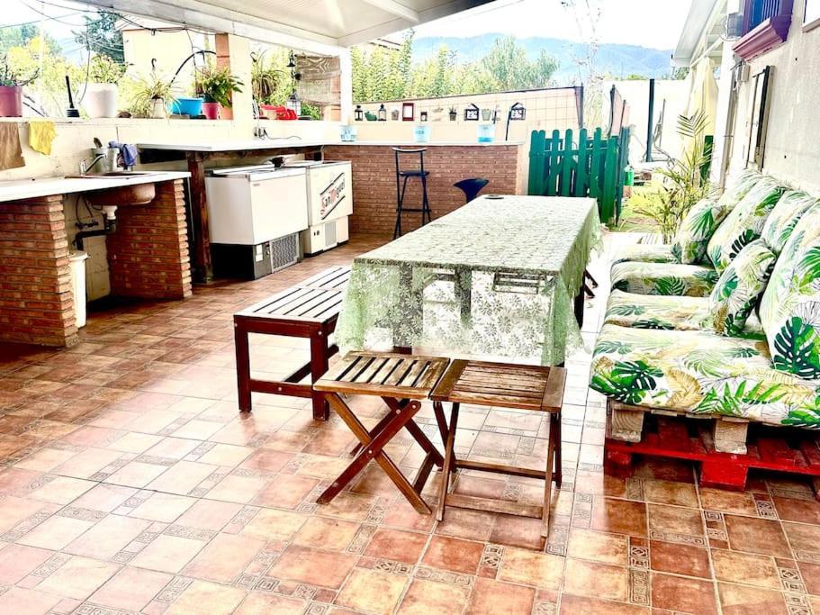 Holiday home A 4km De Con Piscina Y Caliente *