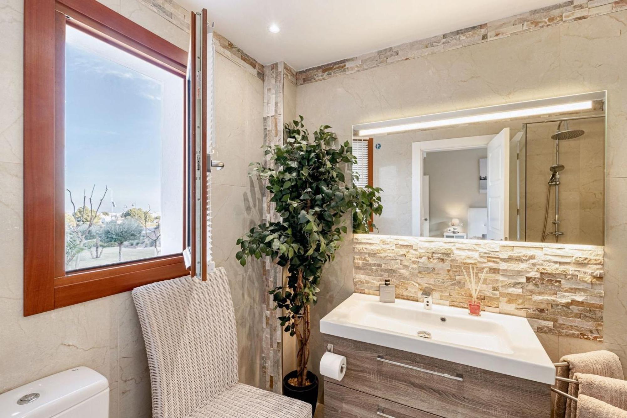 Spacious With Pool In The Heart Of 128 M² Murcia
