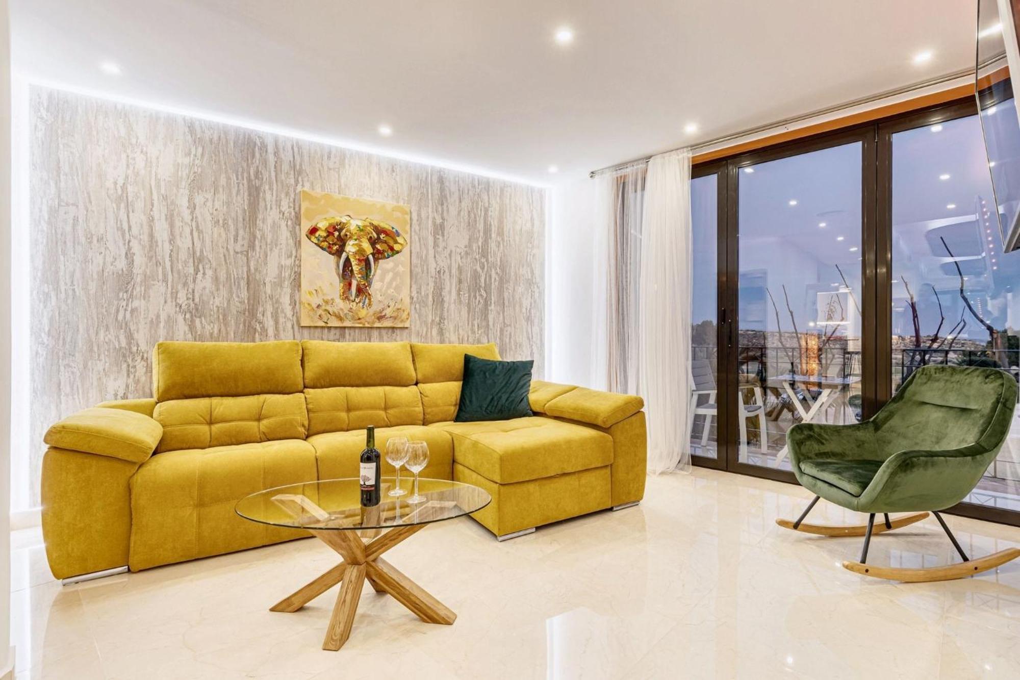 Spacious With Pool In The Heart Of 128 M² * Murcia