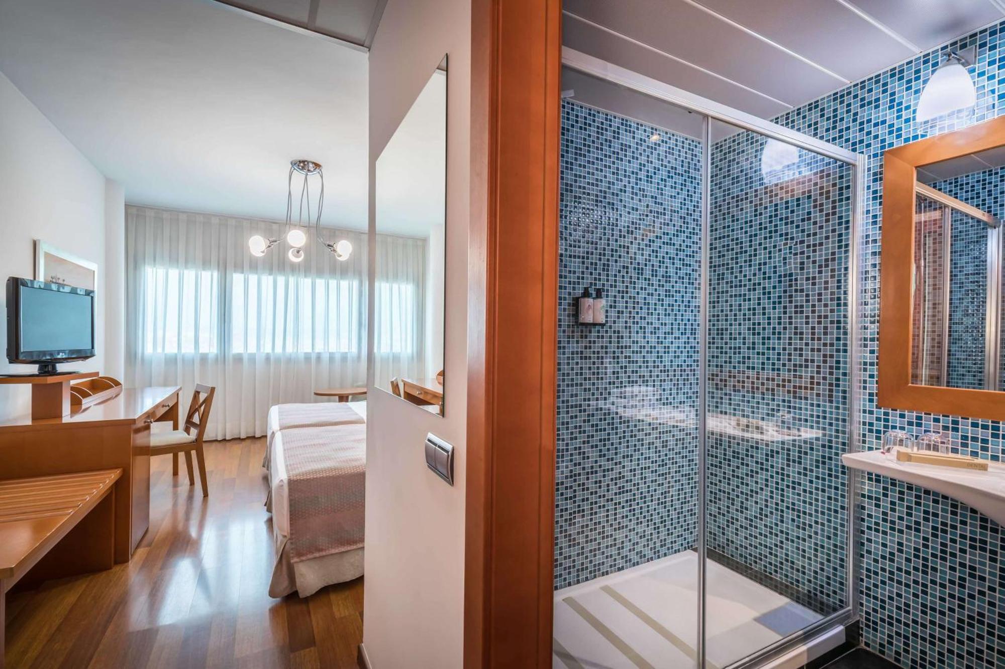 Hotel Allegro Azarbe 4*