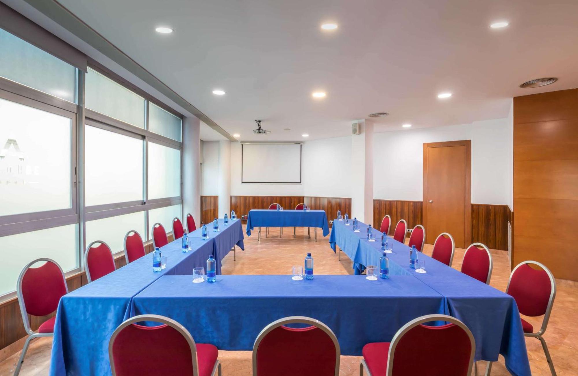 Hotel Allegro Azarbe 4*
