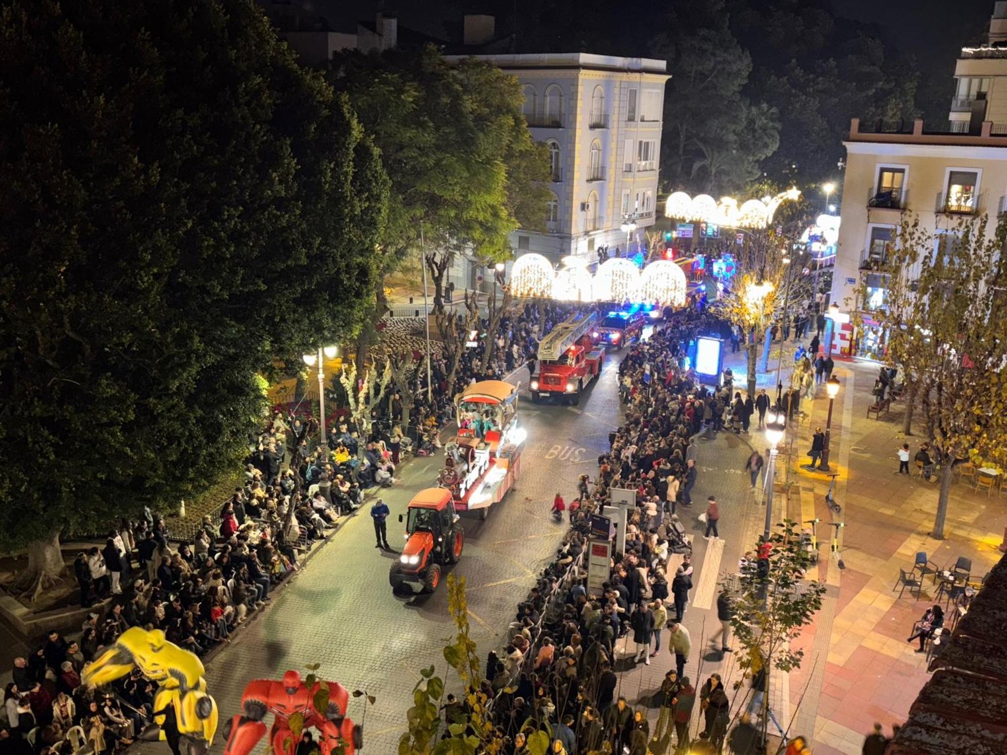 Y Terraza Puente Viejo Junto A La Catedral