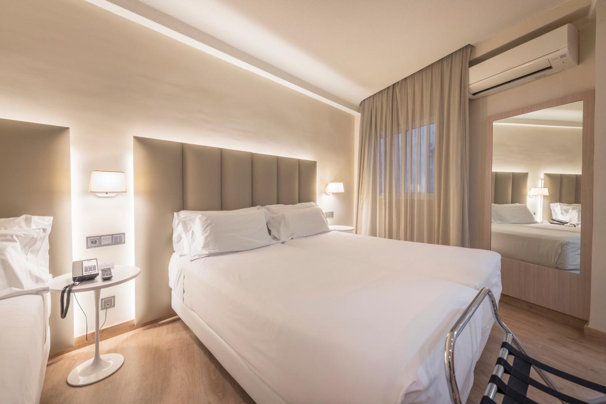 Hesperia Centro Hotel 3*