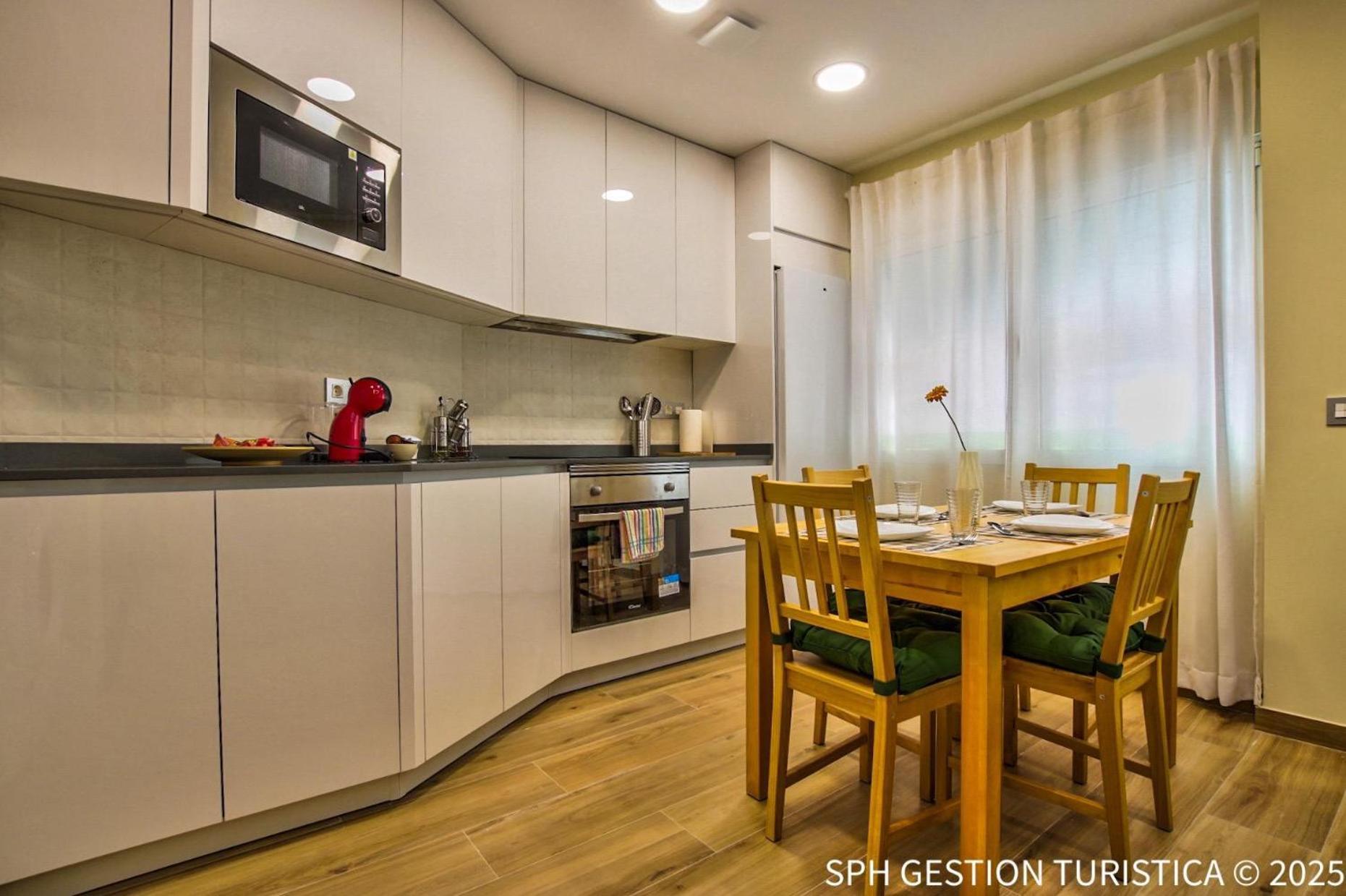 Apartamento Leo Centro Ciudad Con Garaje Privado