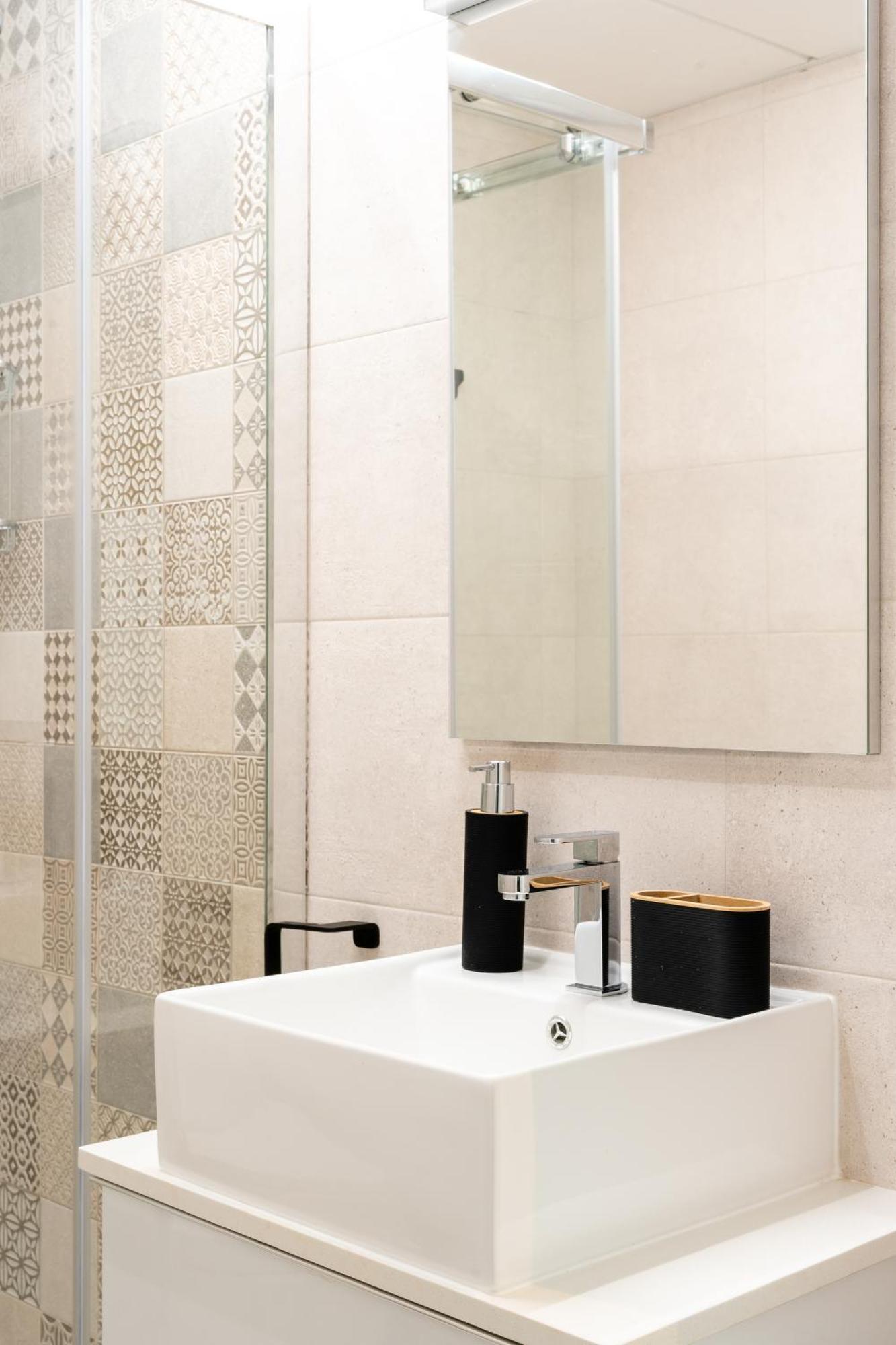 De Diseno Con Piscina Y Gimnasio By Elconserje Apartment