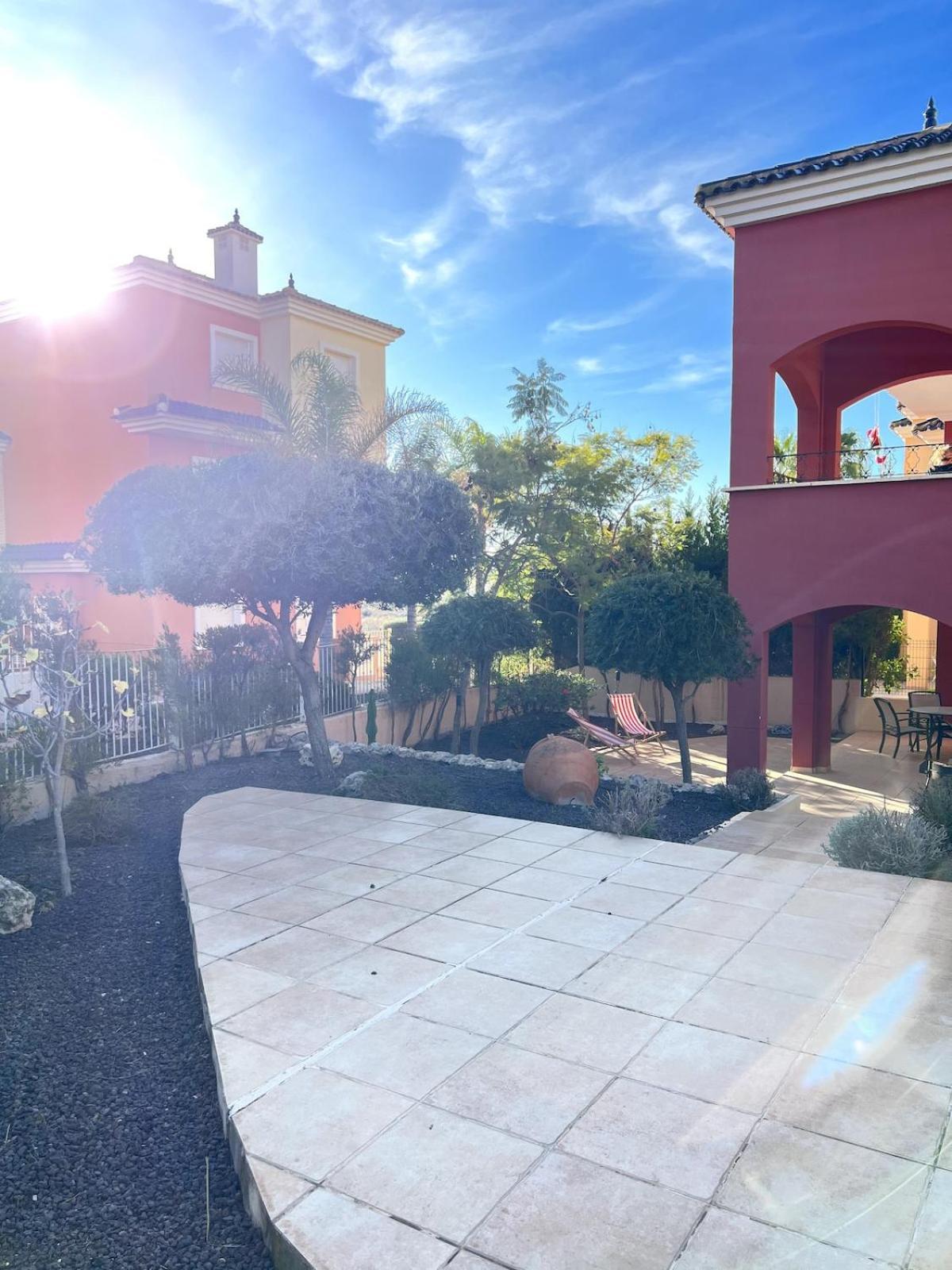 Planta Baja Con Gran Terraza Y Jardin Altaona Golf Apartamento