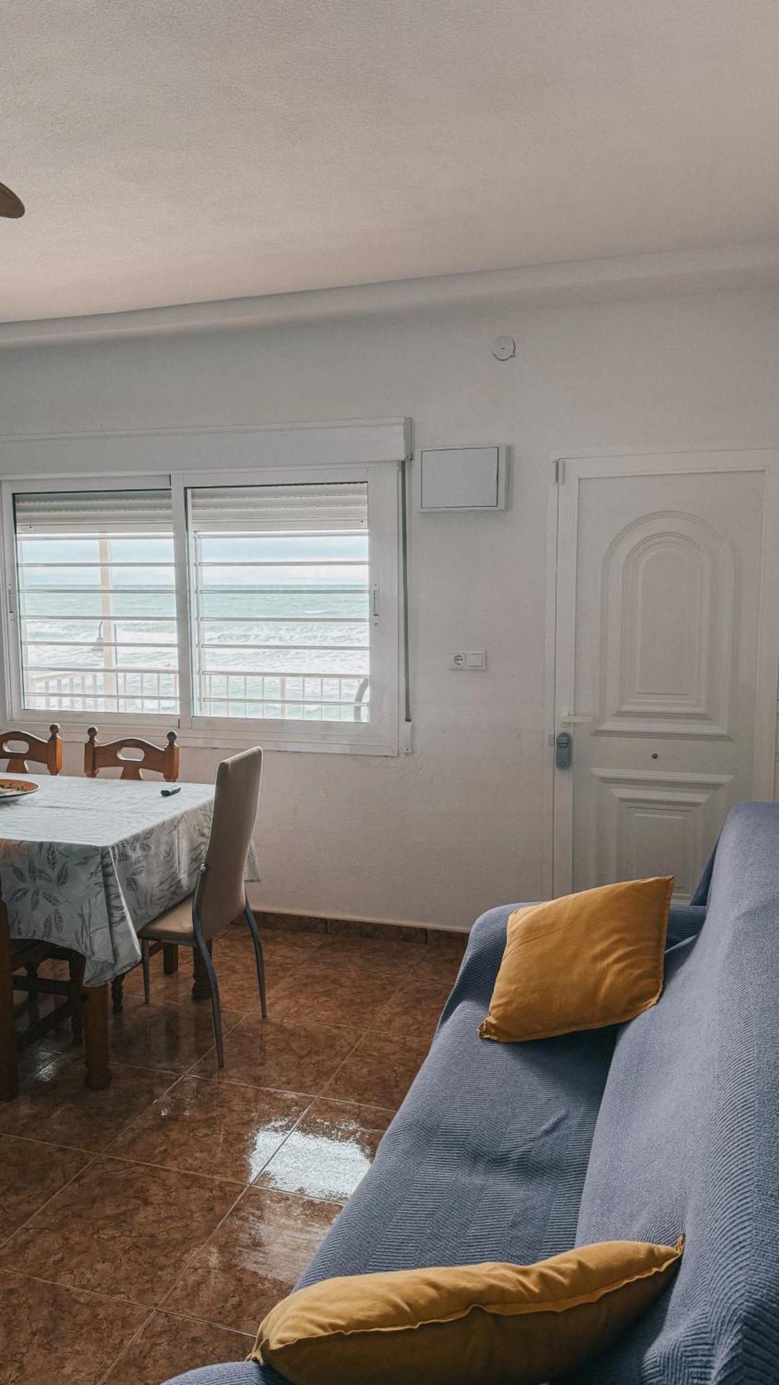 En Primera Linea De Mar. Apartamento Murcia
