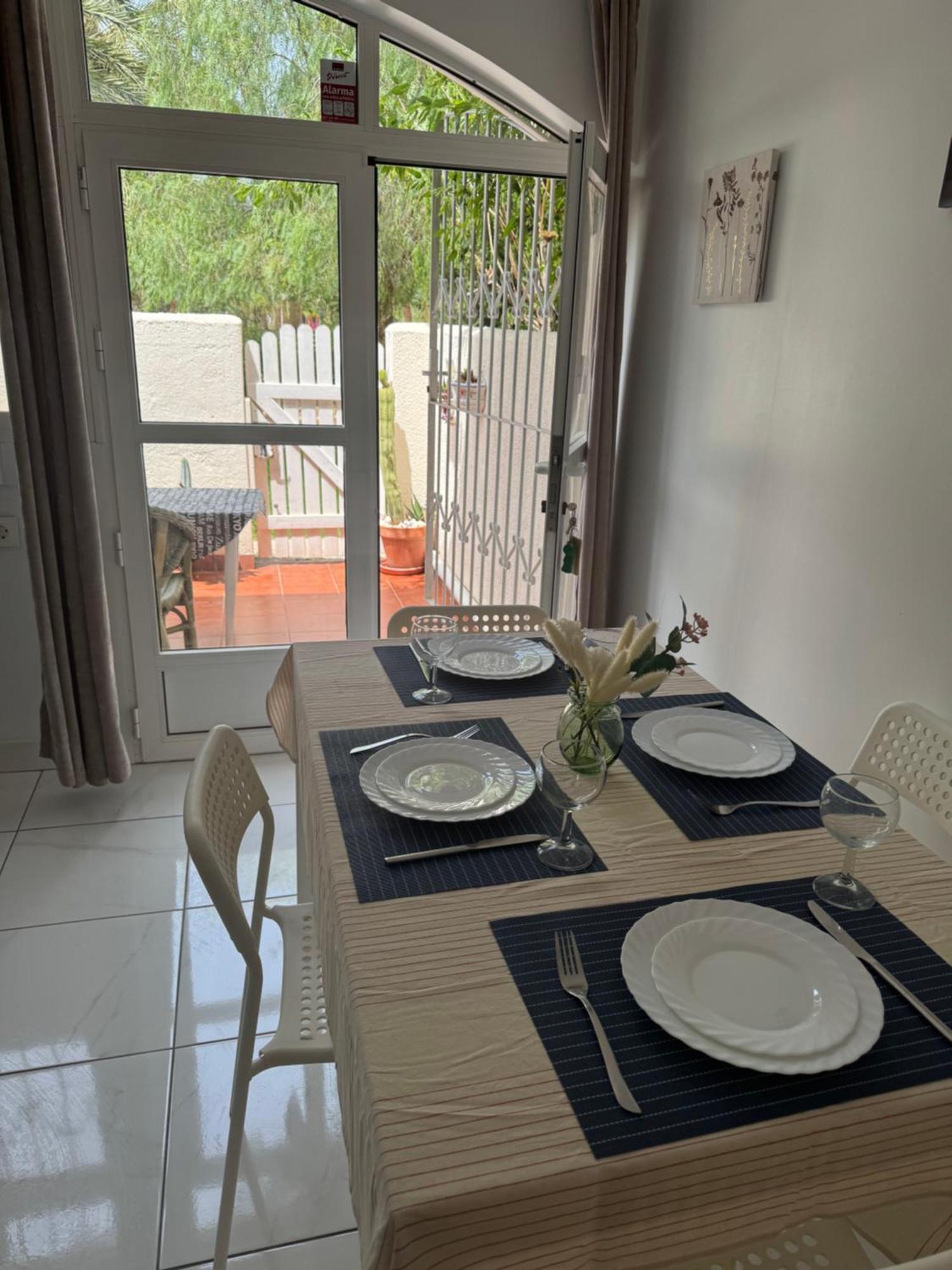 Сasa de vacaciones Mare - 2 Beds With Balcony, Patio And Pool And Direct Park Access *
