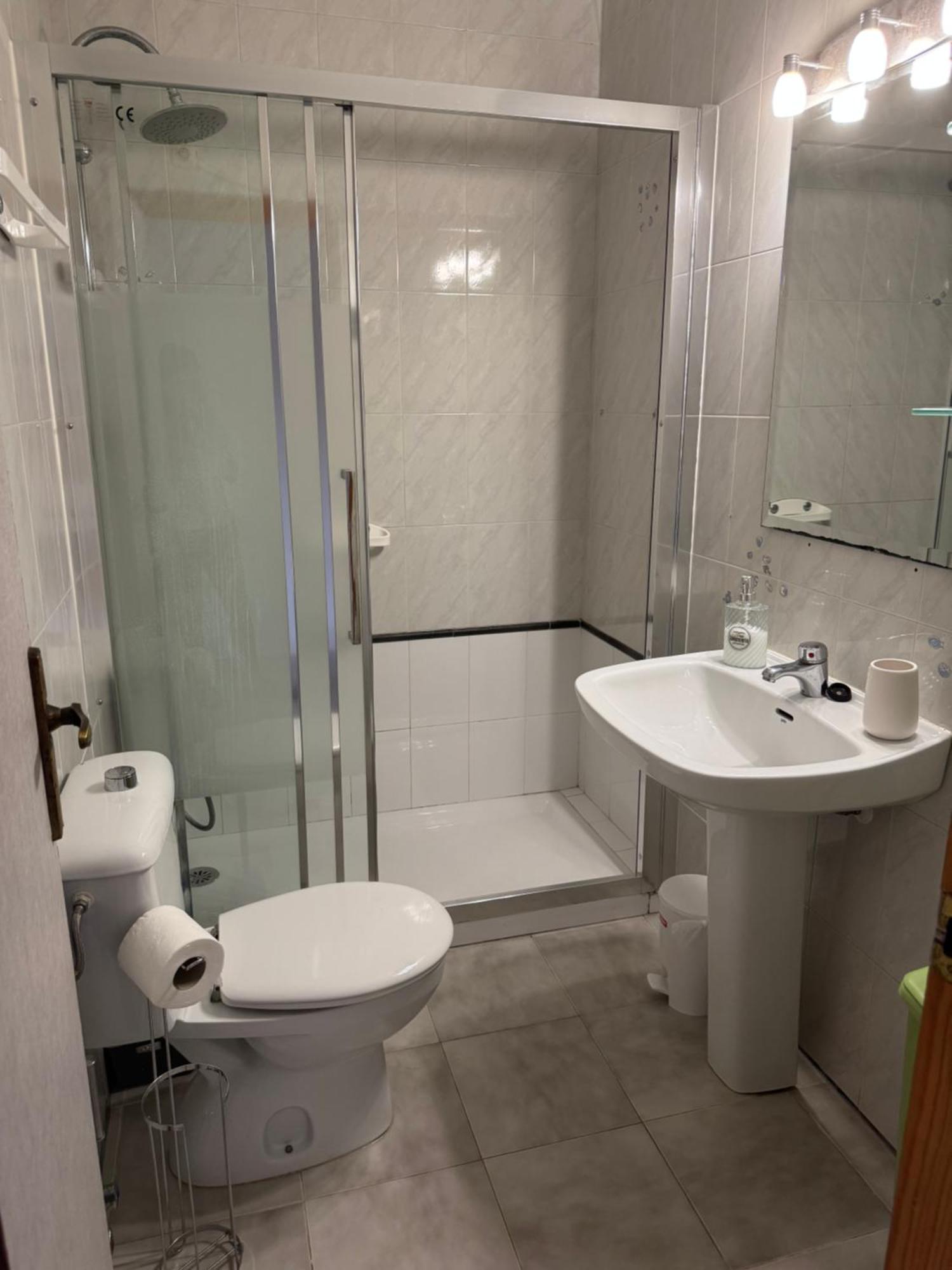 Сasa de vacaciones Mare - 2 Beds With Balcony, Patio And Pool And Direct Park Access Murcia