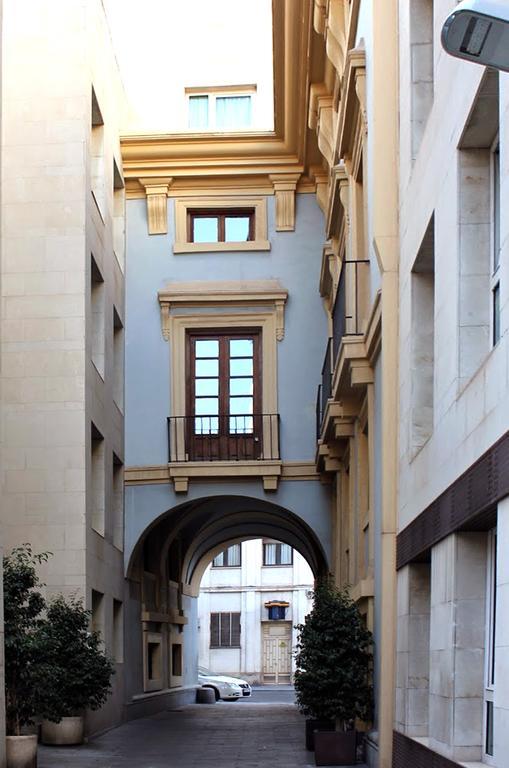 Arco De San Juan Hotel