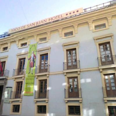 Arco De San Juan Hotel