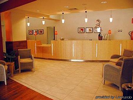 Travelodge Hotel 2*