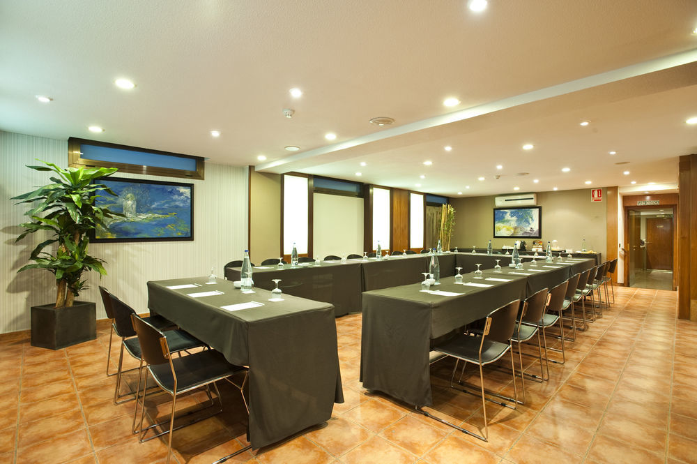 Catalonia Conde De Floridablanca Hotel 4*
