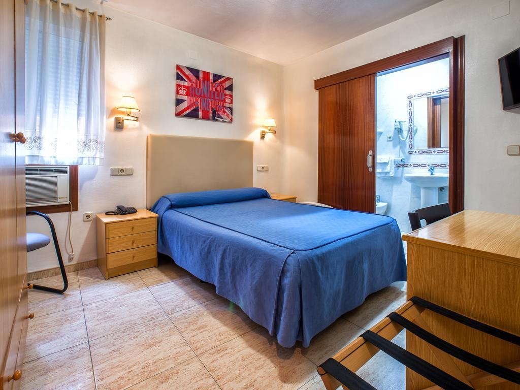 Legazpi Hotel *