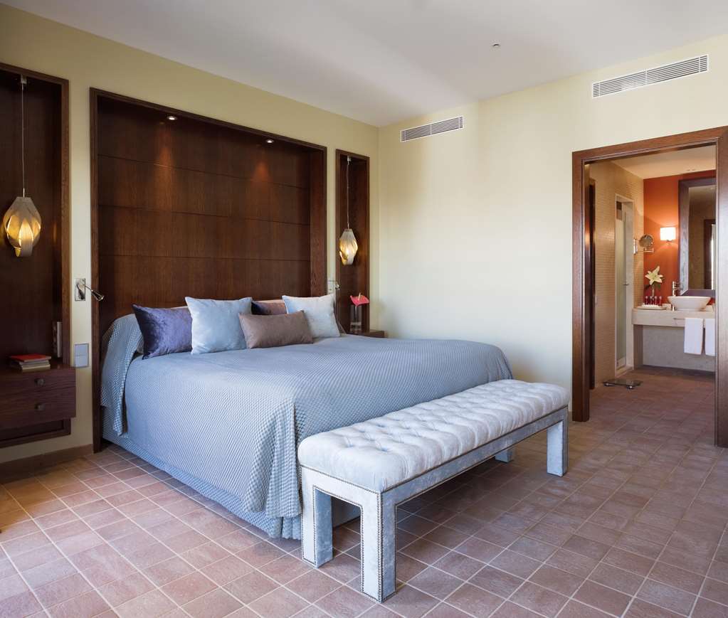Doubletree By Hilton La Torre Golf Resort 5*
