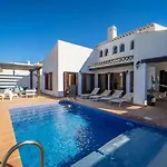 Stunning Villa With Private Heated Pool - Ri25Ev
