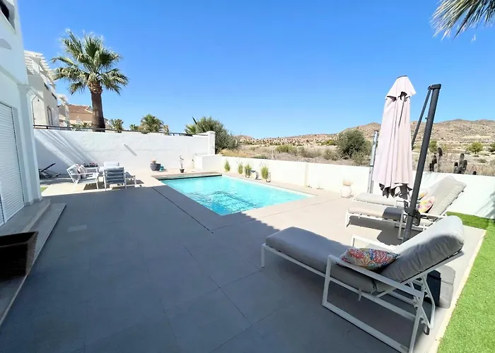Casa Villa Felix, Altaona Golf - Blue Sky Property